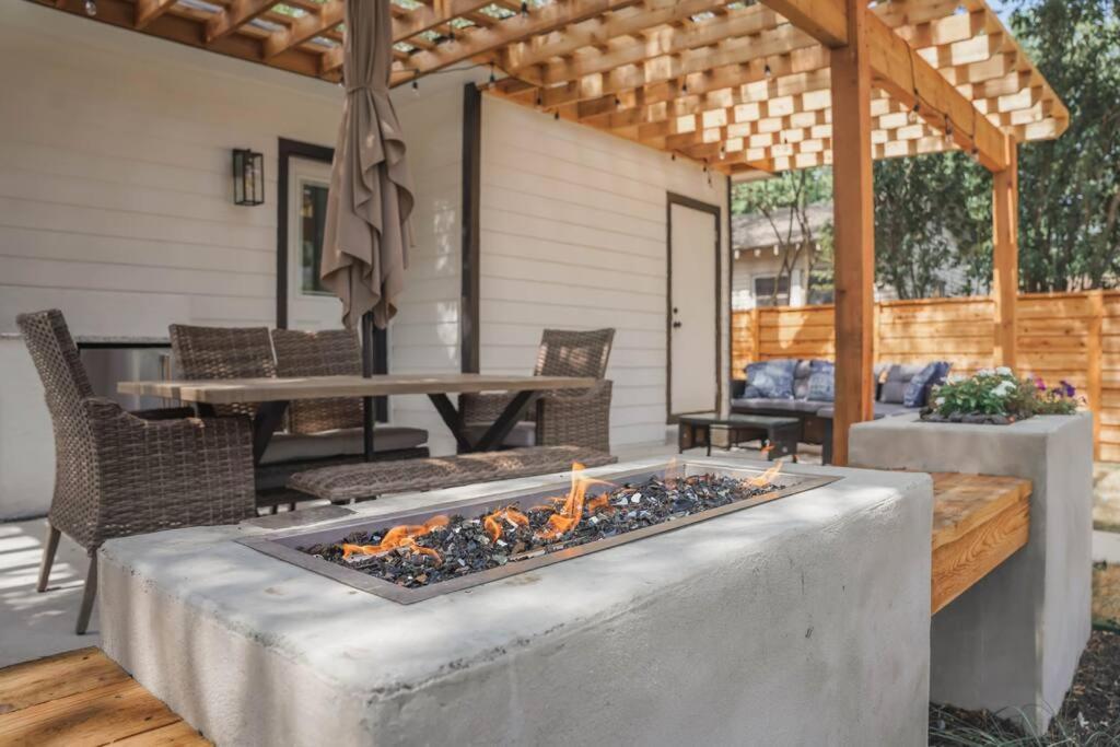 Lamar Villa-3 Bed 2.5 Bath With Outdoor Kitchen San Antonio Exteriör bild